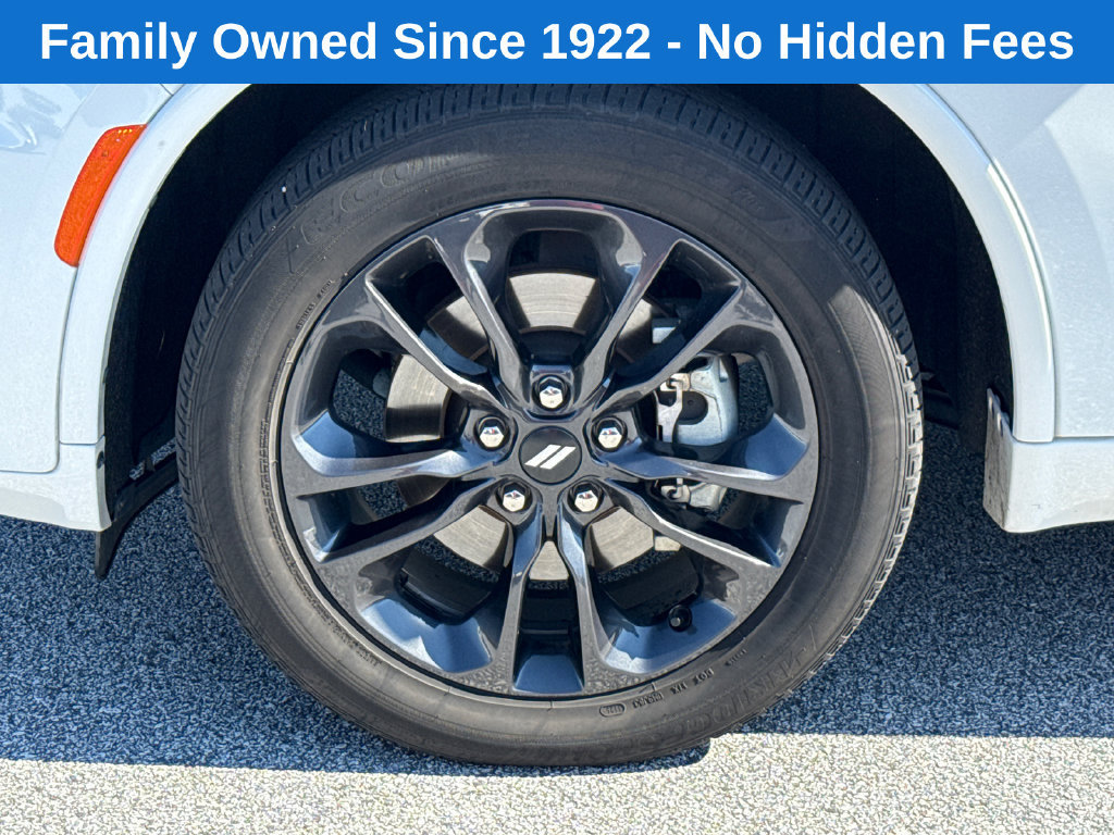 Used 2025 Dodge Durango GT AWD/4WD image 11