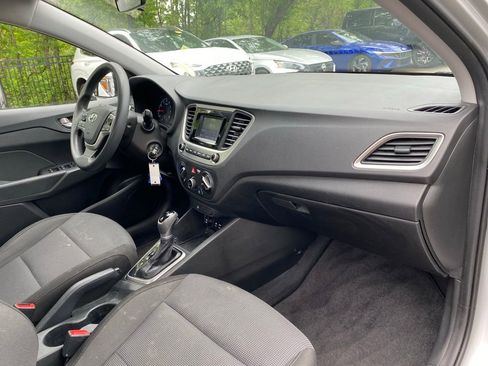 Used 2019 Hyundai Accent SE FWD image 35