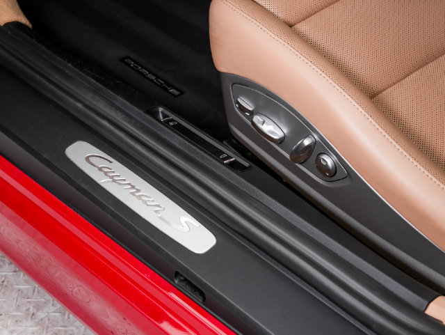 Certified 2016 Porsche Cayman S RWD image 11
