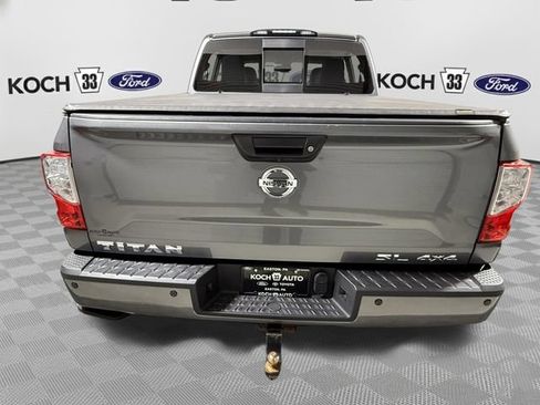 Used 2018 Nissan Titan SL AWD/4WD image 7