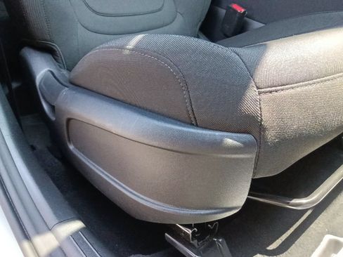 Used 2025 Hyundai Tucson SE FWD image 31