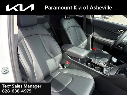 New 2026 Kia Sportage EX w/ EX Panorama Roof Package image 21