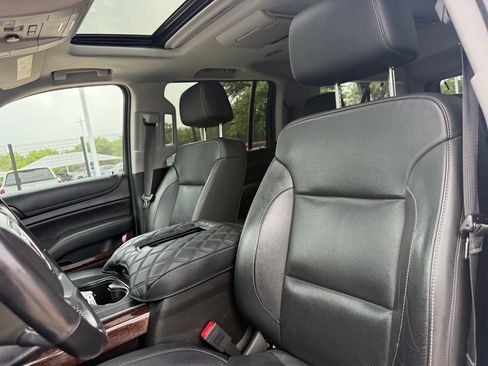Used 2019 GMC Yukon XL SLT w/ Open Road Package RWD image 11