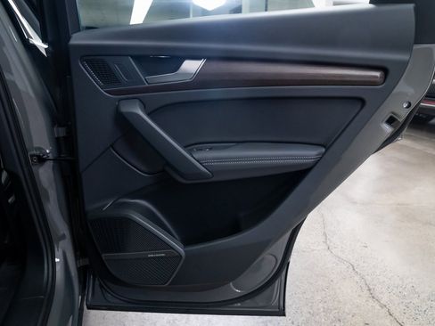 Used 2025 Audi Q5 e Premium Plus image 22