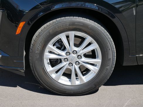 Certified 2024 Cadillac XT6 Luxury w/ LPO, Floor Liner Package image 4