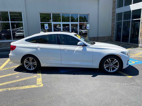 Used 2018 BMW 330i Gran Turismo xDrive AWD/4WD image 14