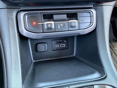 Used 2023 GMC Acadia AT4 w/ Technology Package AWD/4WD image 32