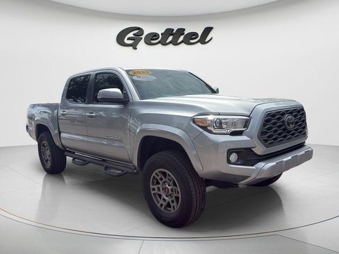 Used 2020 Toyota Tacoma TRD Sport RWD image 3