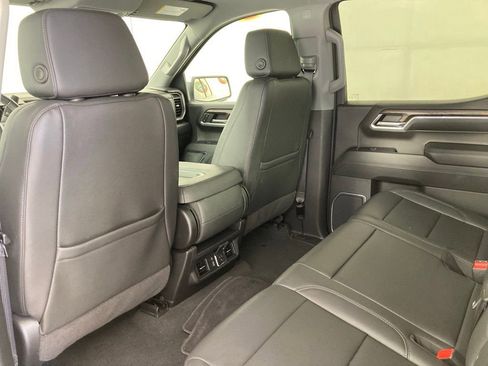 Used 2024 GMC Sierra 1500 SLT image 18