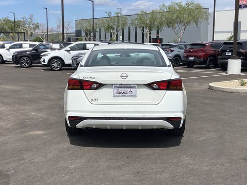 Used 2025 Nissan Altima 2.5 SV image 5