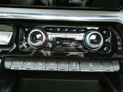 Certified 2025 GMC Sierra 2500 Denali w/ Denali Reserve Package image 28