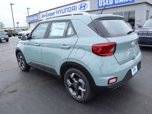 New 2026 Hyundai Venue SEL FWD image 23