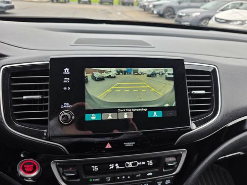 Certified 2022 Honda Pilot Touring image 18