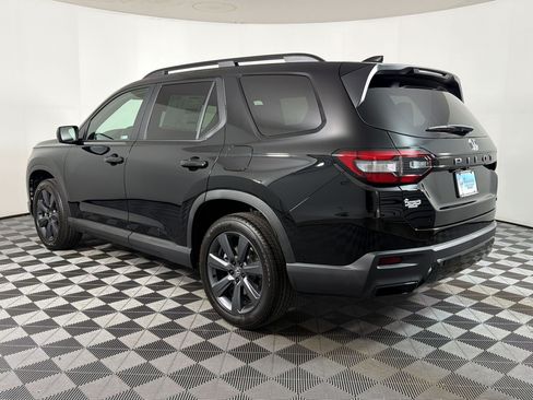 New 2026 Honda Pilot Sport image 2