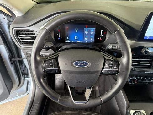 Certified 2023 Ford Escape Active AWD/4WD image 2