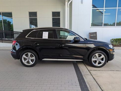 Used 2020 Audi Q5 2.0T Premium w/ Convenience Package AWD/4WD image 4