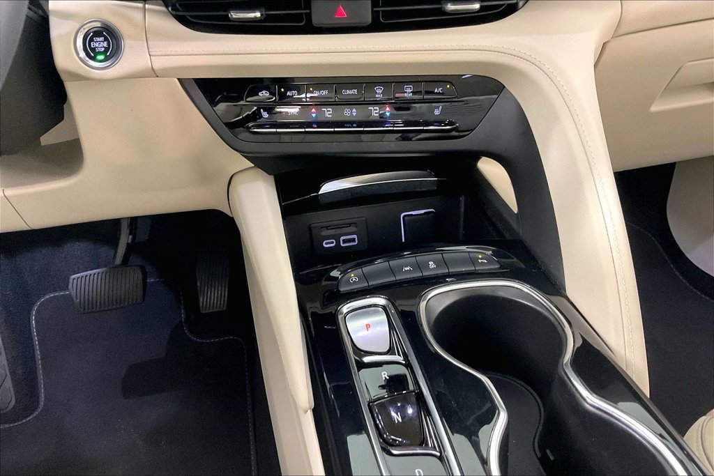 Certified 2022 Buick Envision Essence w/ Technology Package I FWD image 8