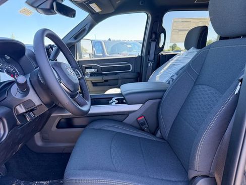 New 2026 RAM 2500 Big Horn AWD/4WD image 15