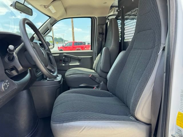 Certified 2025 GMC Savana 2500 w/ Driver Convenience Package RWD image 11