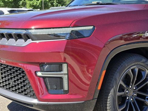 New 2026 Jeep Grand Wagoneer L Summit AWD/4WD image 5