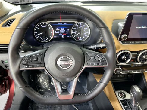 Used 2024 Nissan Sentra SV w/ SV Premium Package FWD image 11