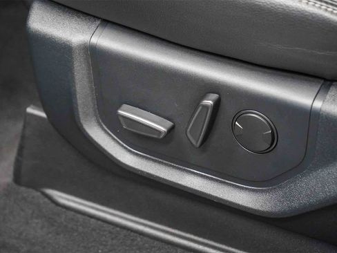 Used 2021 Ford F250 Lariat image 23