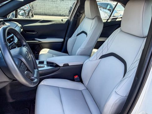 Used 2025 Lexus UX 300h FWD w/ Accessory Package (Z2) image 16