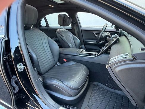 Used 2022 Mercedes-Benz S 500 4MATIC w/ AMG Line Package image 32