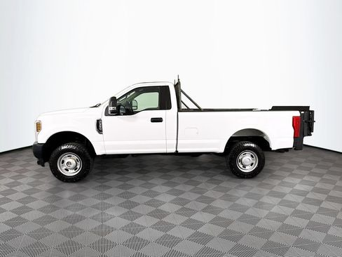 Used 2018 Ford F350 XL AWD/4WD image 4