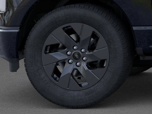 New 2025 Ford F150 Lightning Flash AWD/4WD image 19