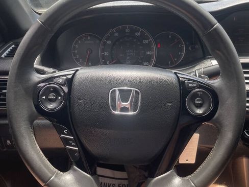 Used 2017 Honda Accord Sport image 21