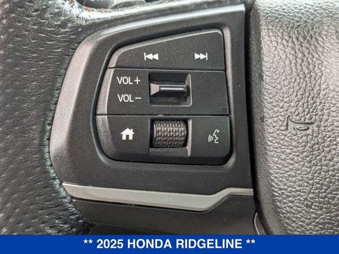 Used 2025 Honda Ridgeline TrailSport image 17