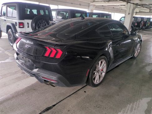Used 2024 Ford Mustang GT Premium image 5
