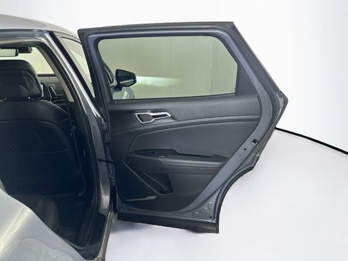 Used 2024 Kia Sportage EX FWD image 31