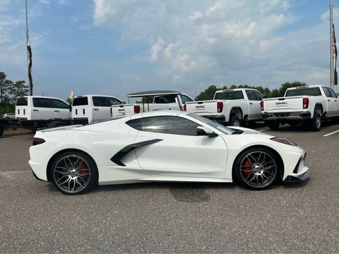 Used 2024 Chevrolet Corvette Stingray Preferred Cpe w/ Battery Protection Package RWD image 4