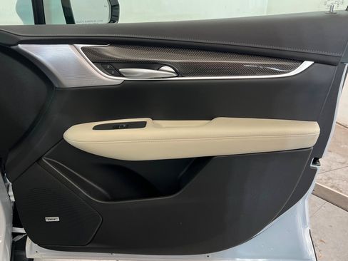 New 2026 Cadillac XT5 Sportv w/ LPO, Floor Liner Package AWD/4WD image 24