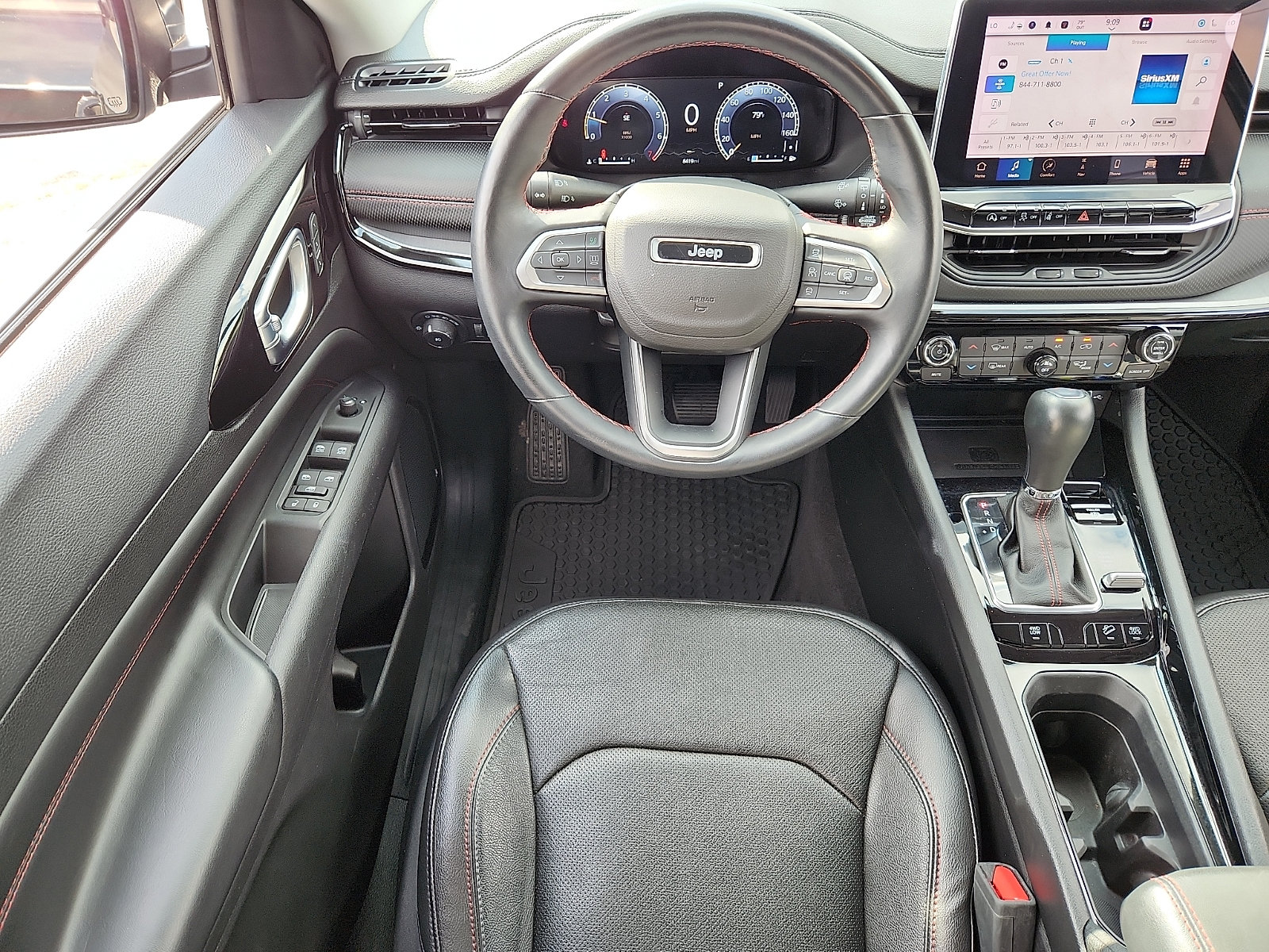 Used 2022 Jeep Compass Trailhawk w/ Trailhawk Elite Group AWD/4WD image 12