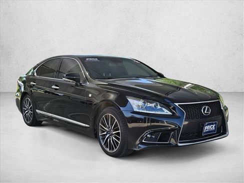 Used 2015 Lexus LS 460 AWD w/ F Sport Package image 3
