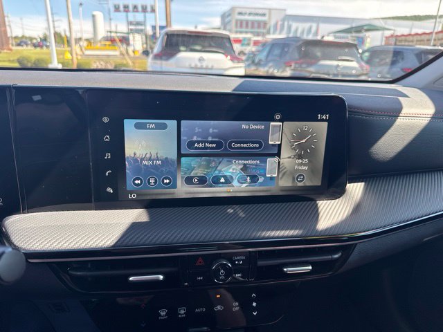 Certified 2025 Nissan Kicks SR AWD/4WD image 23