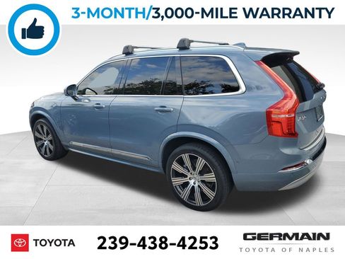 Used 2022 Volvo XC90 T8 Inscription image 11
