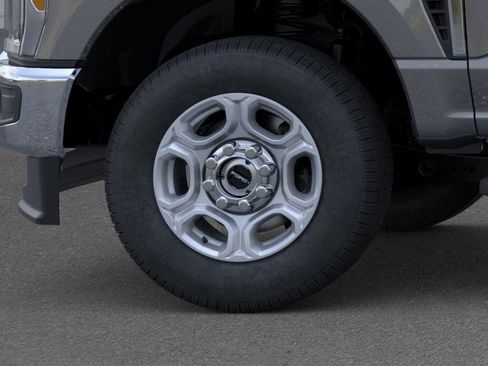 Used 2026 Ford F250 XLT image 19