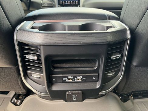 Used 2024 RAM 2500 Laramie w/ Sport Appearance Package image 10