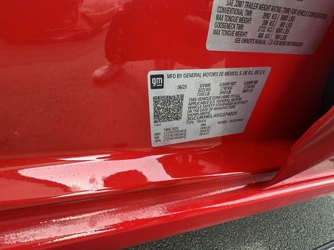 Used 2025 Chevrolet Silverado 1500 ZR2 w/ Technology Package image 19