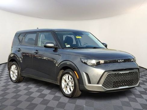 Used 2023 Kia Soul LX w/ Option Group 015 FWD image 1