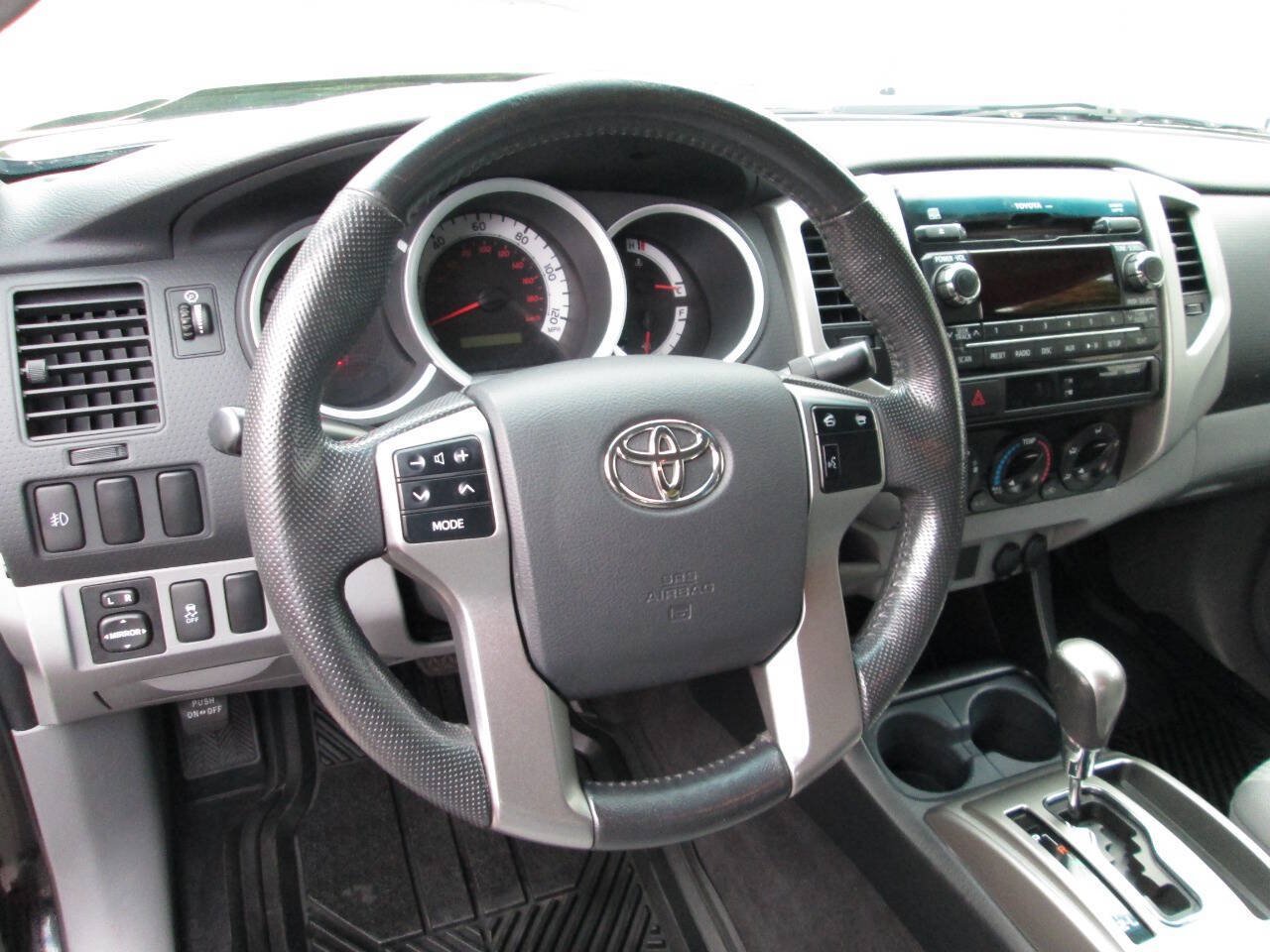 Used 2012 Toyota Tacoma 4x4 Double Cab w/ SR5 Pkg image 13