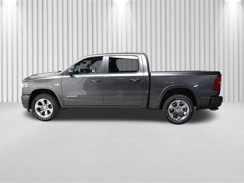 New 2026 RAM 1500 4x4 Crew Cab image 7