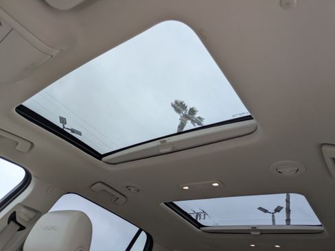 Certified 2023 GMC Acadia Denali w/ Denali Ultimate Package image 23