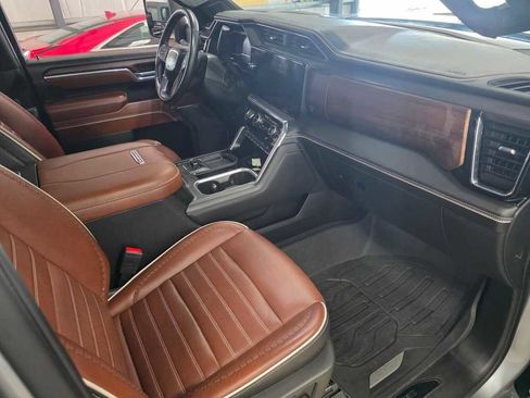 Used 2024 GMC Sierra 3500 Denali Ultimate image 25