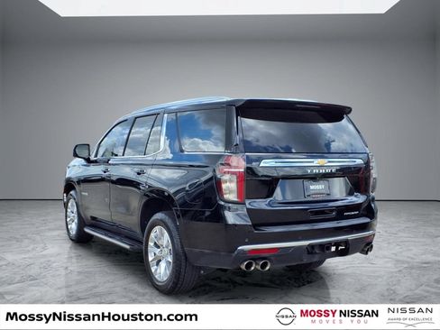 Used 2021 Chevrolet Tahoe Premier w/ Premium Package RWD image 2