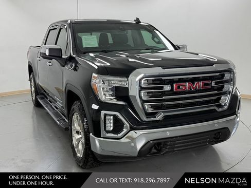 Used 2019 GMC Sierra 1500 SLT w/ SLT Premium Plus Package AWD/4WD image 4